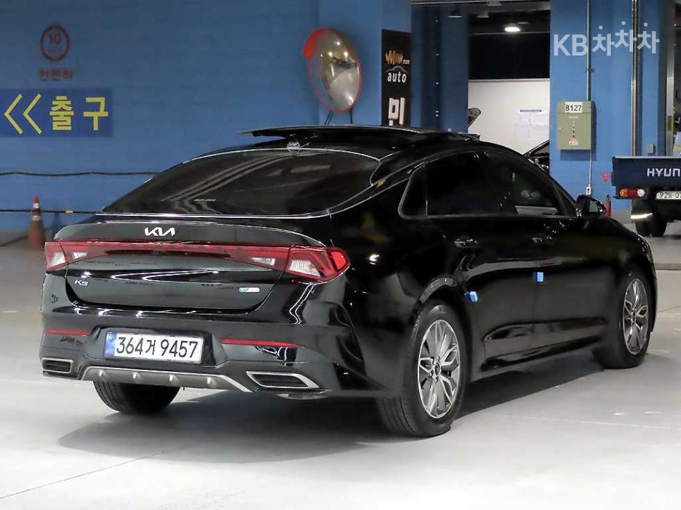 2022 - kia k5