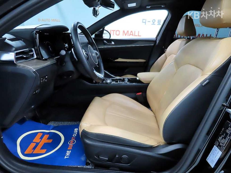 2022 - kia k5
