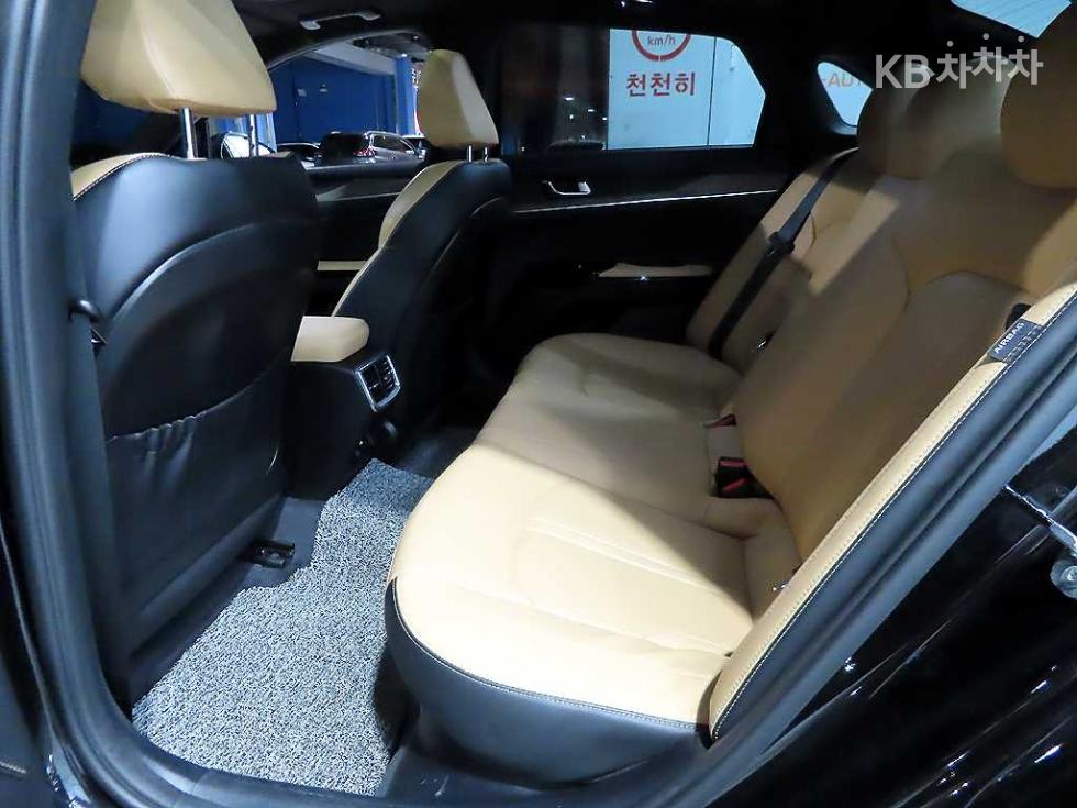 2022 - kia k5