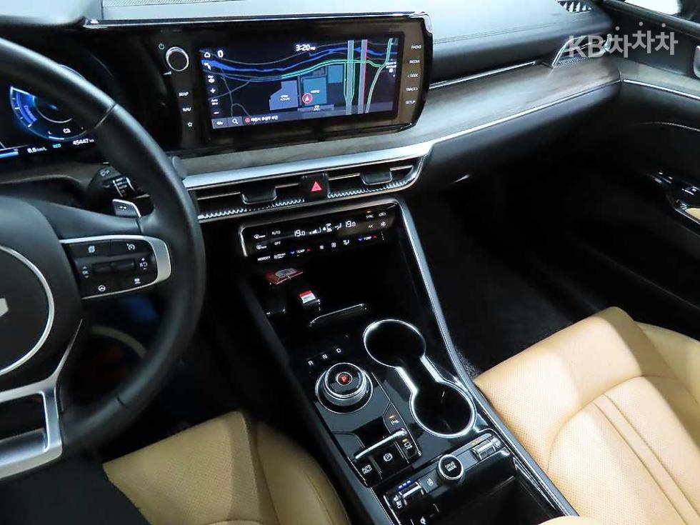 2022 - kia k5