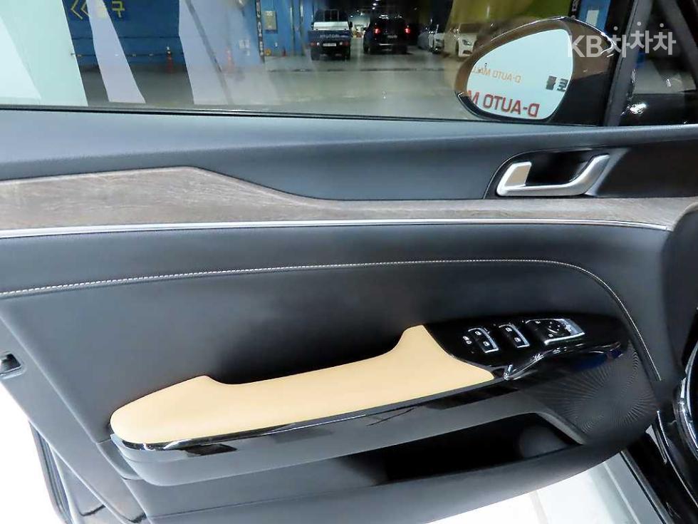 2022 - kia k5