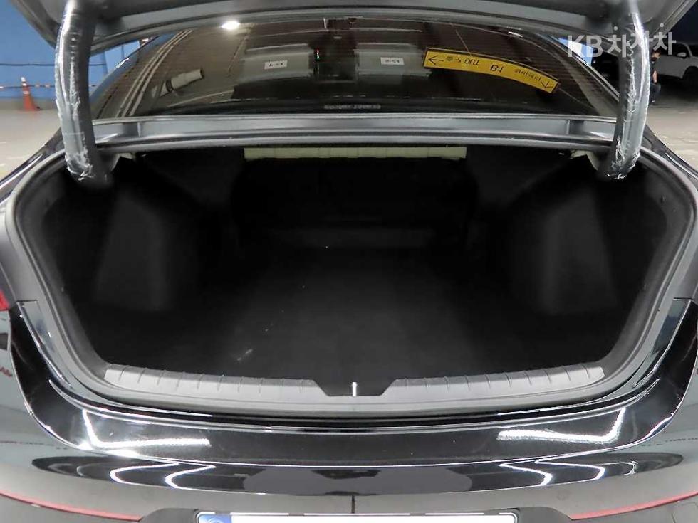 2022 - kia k5