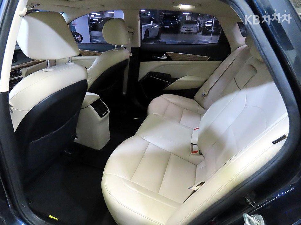 2016 - kia k7
