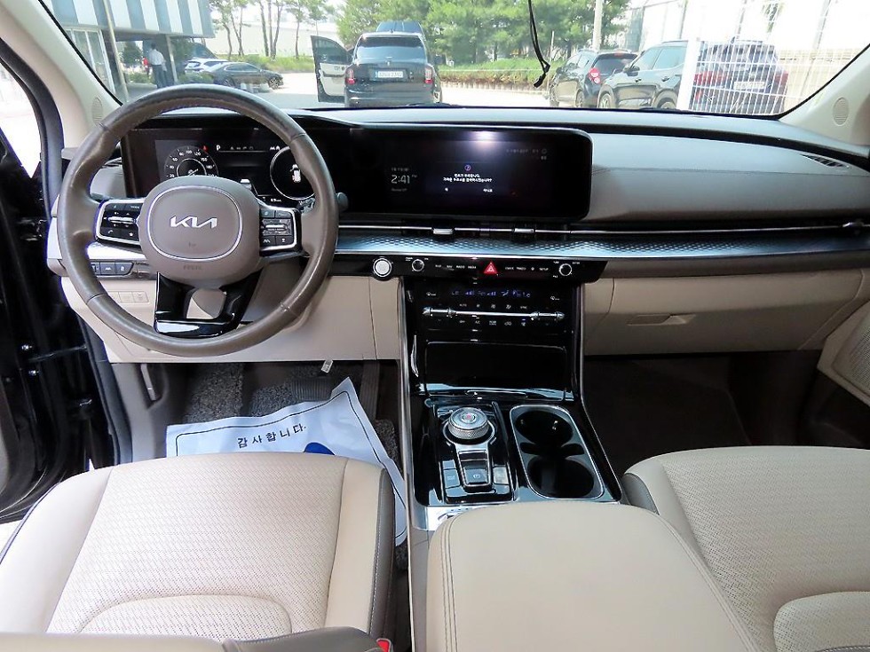 2022 - kia carnival