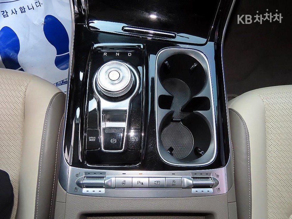 2022 - kia carnival