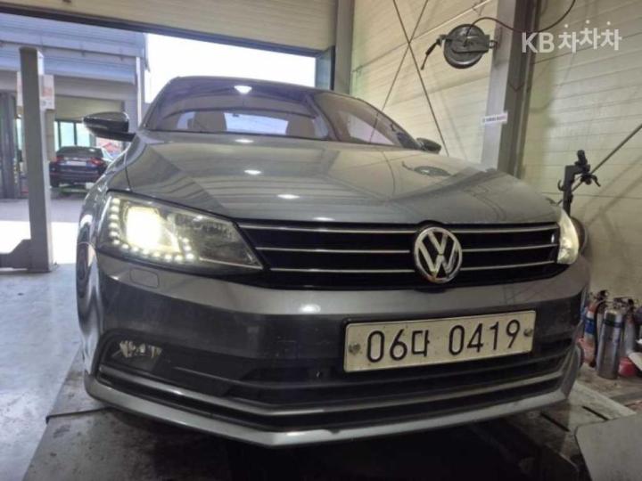 Volkswagen Jetta New 2.0 TDI BlueMotion Premium