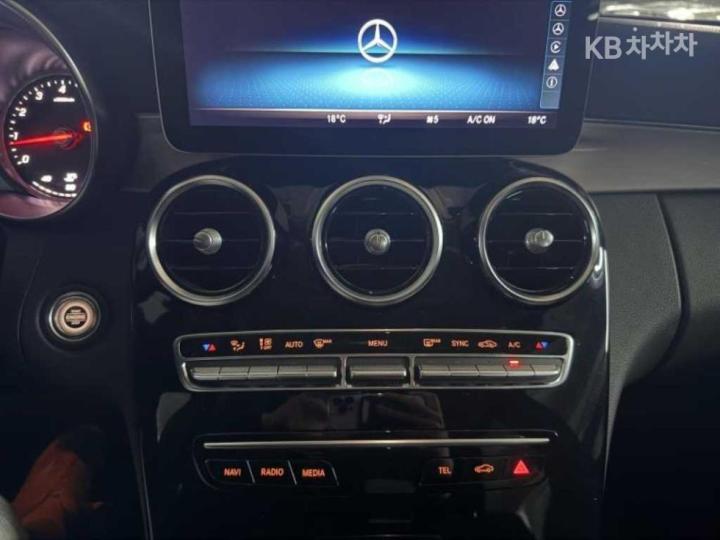Mercedes-Benz C-Class C200 Avantgarde W205 7