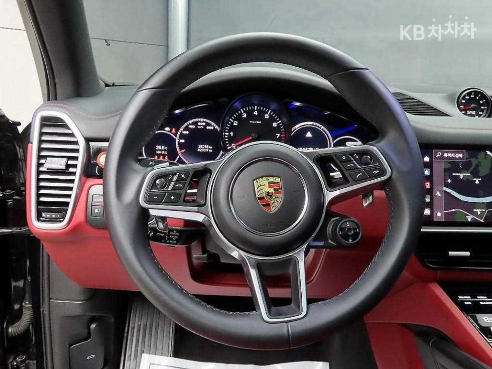 2023 Porsche (9Y0) photo