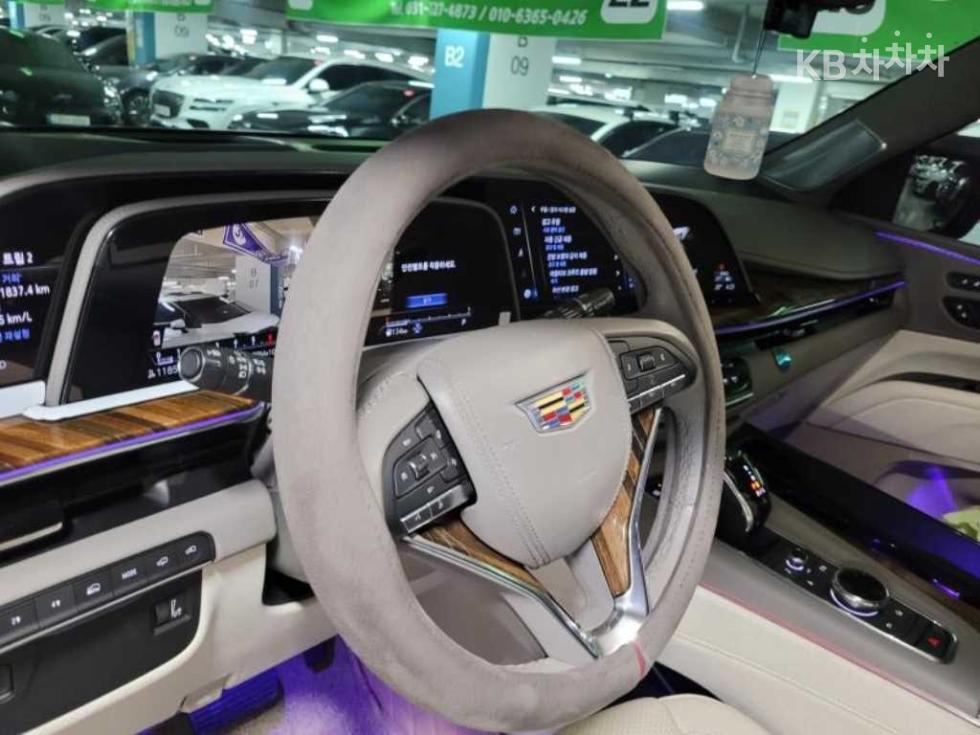 2023 Cadillac ESCALADE(5) photo