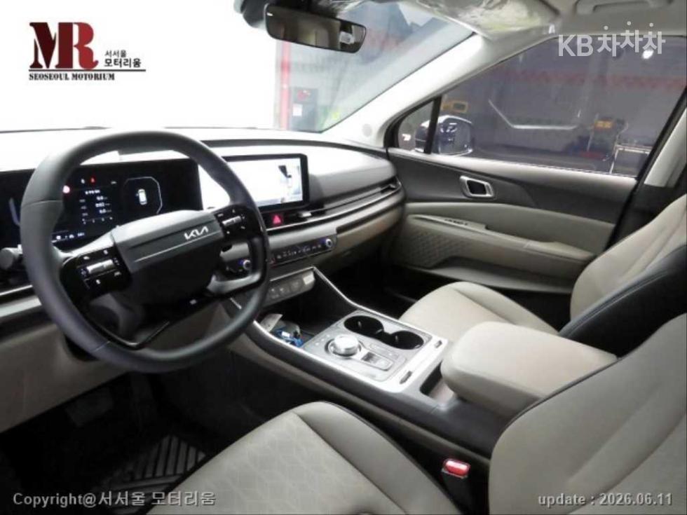 2025 - kia carnival