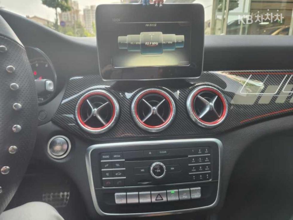 2018 - mercedes-benz cla-class