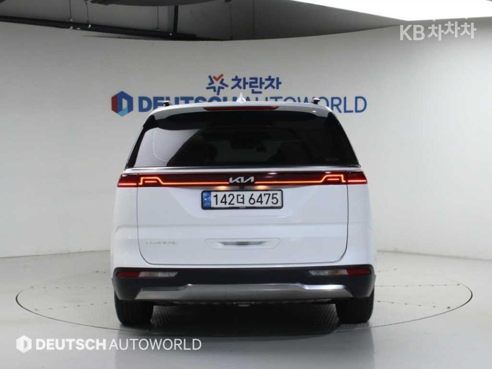 2023 - kia carnival