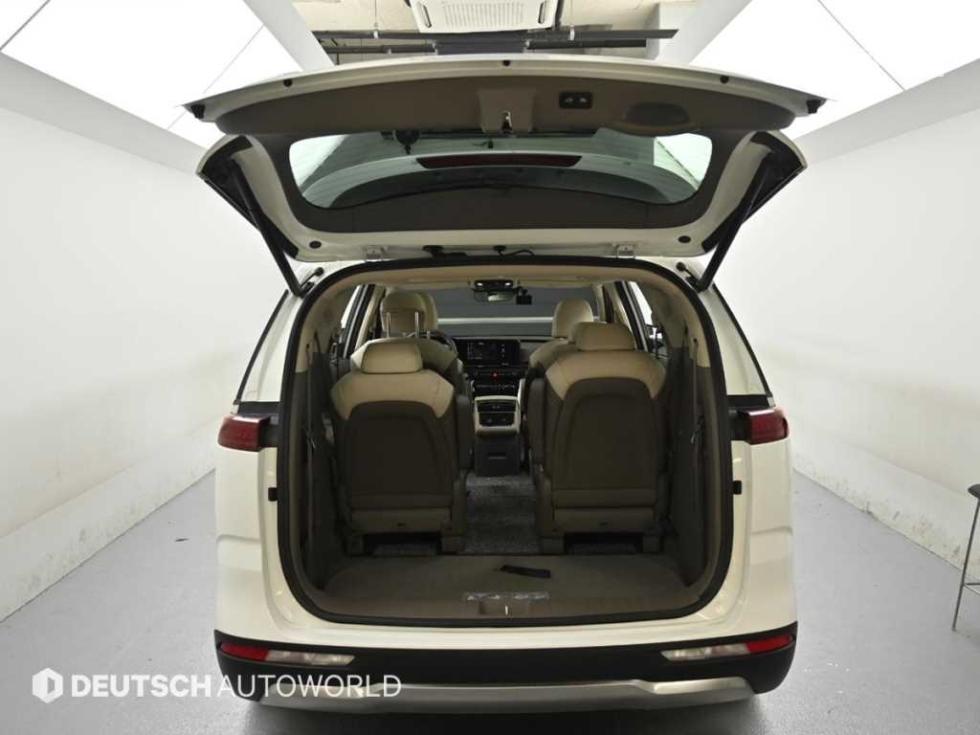 2023 - kia carnival