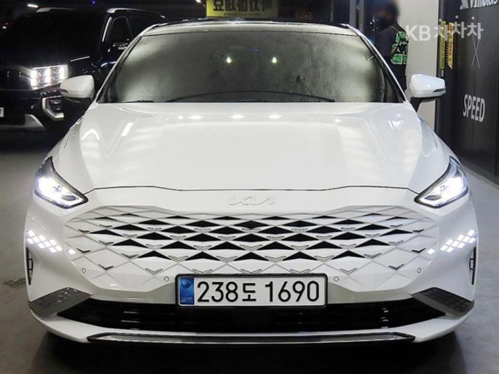 Kia K8 Hybrid 1.6 Turbo Noblesse