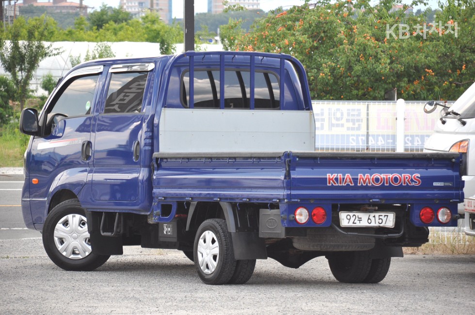 2021 - kia bongo iii