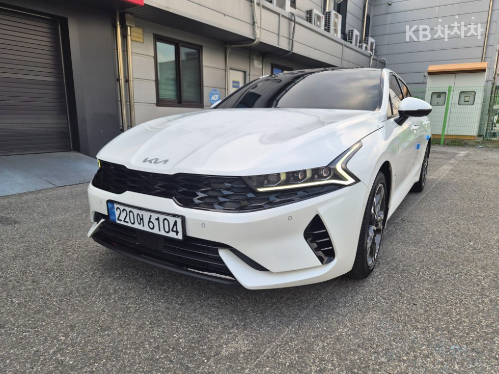 2023 - kia k5