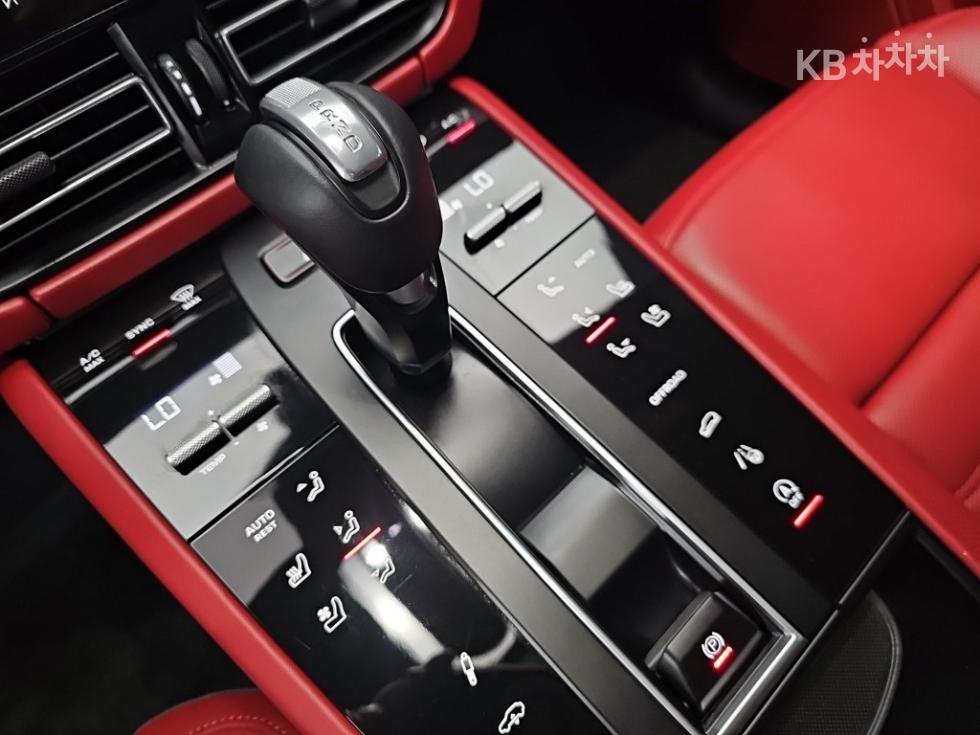 Porsche Macan — miniaturë 8