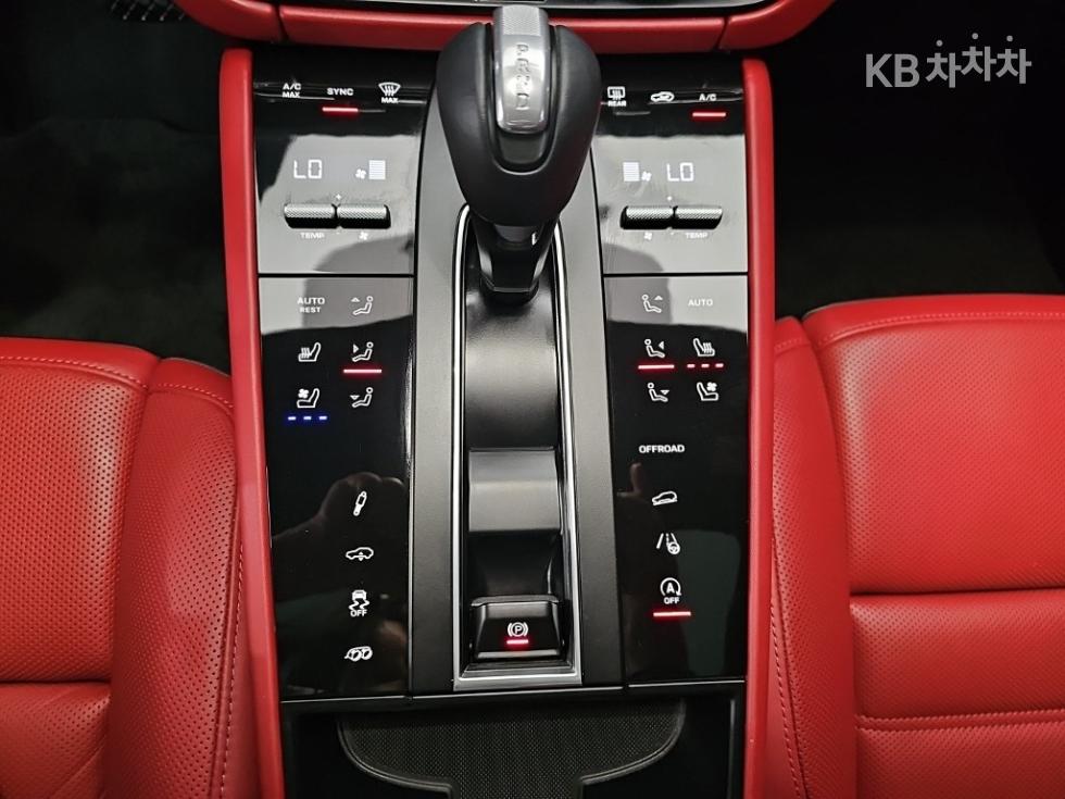 Porsche Macan — miniaturë 10
