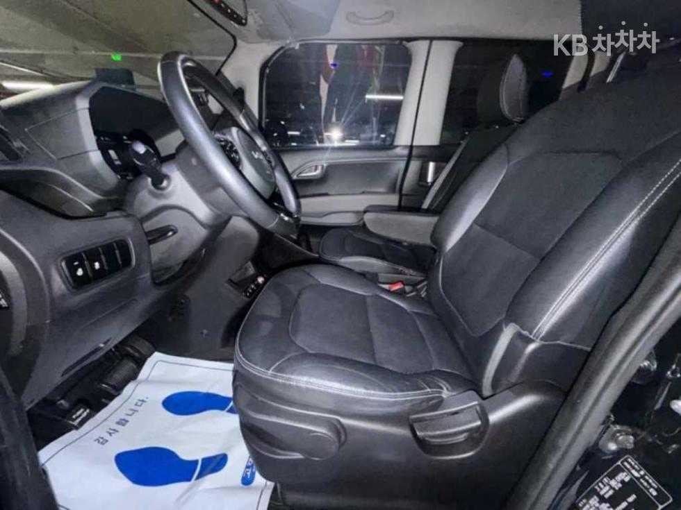 2023 - kia kia