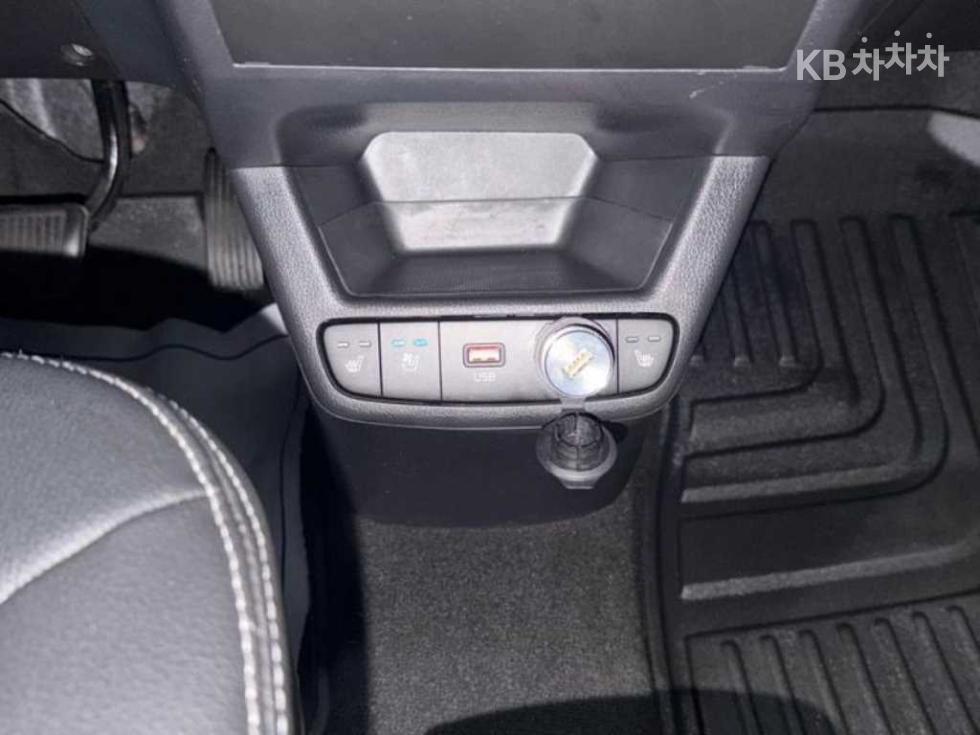 2023 - kia kia