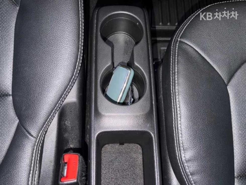 2023 - kia kia