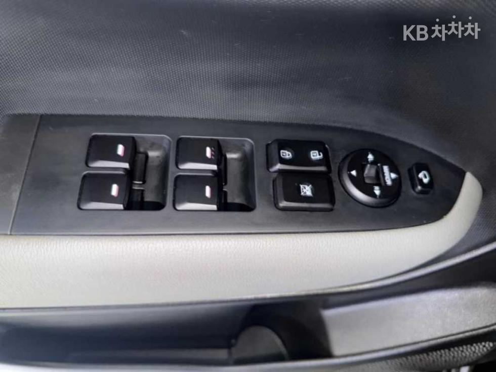 2023 - kia kia