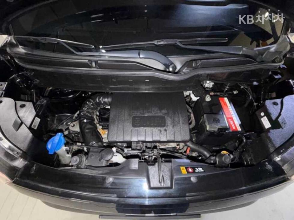 2023 - kia kia