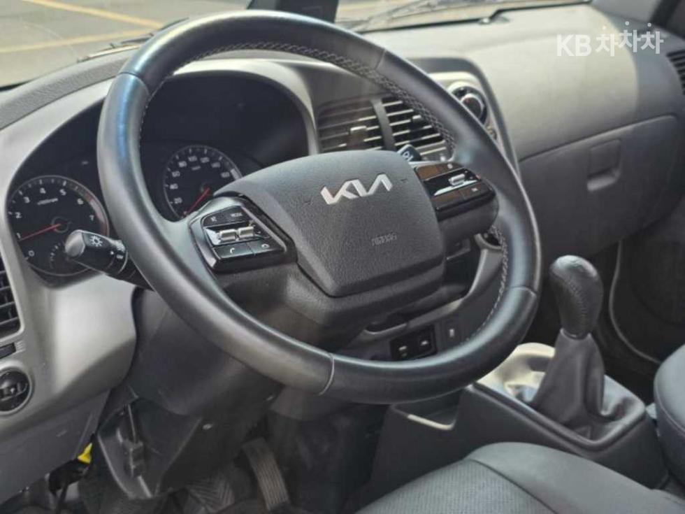2022 - kia bongo iii