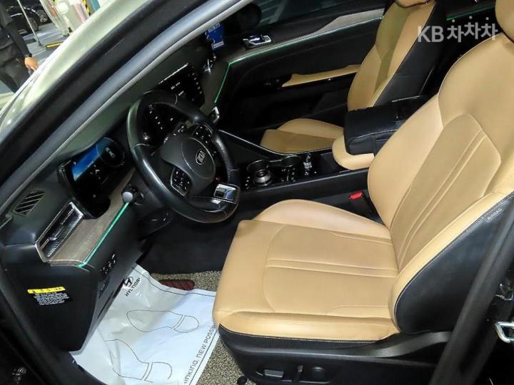 Kia K5 2.0 Gasoline Noblesse 7