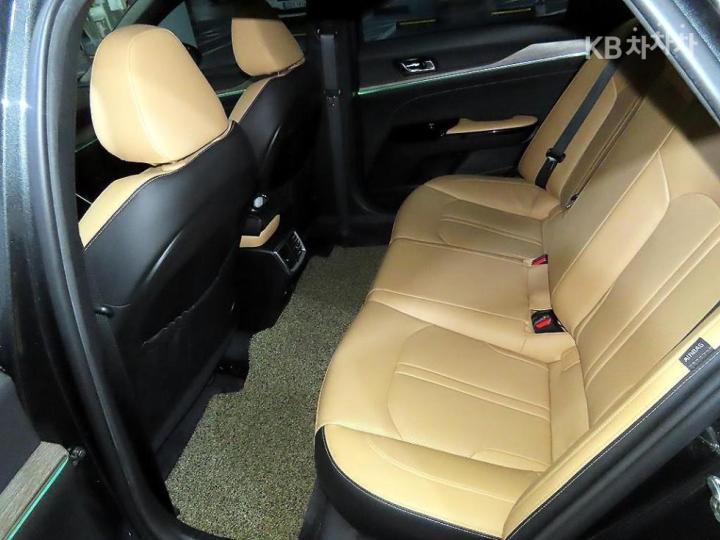 Kia K5 2.0 Gasoline Noblesse 8