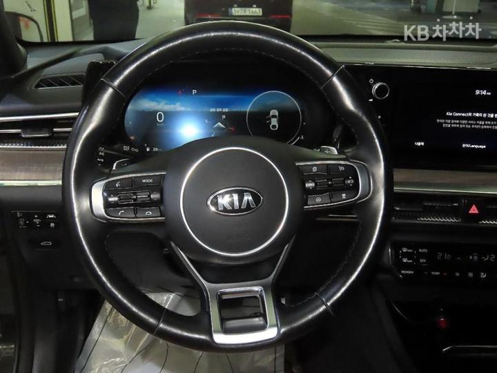 Kia K5 2.0 Gasoline Noblesse 9
