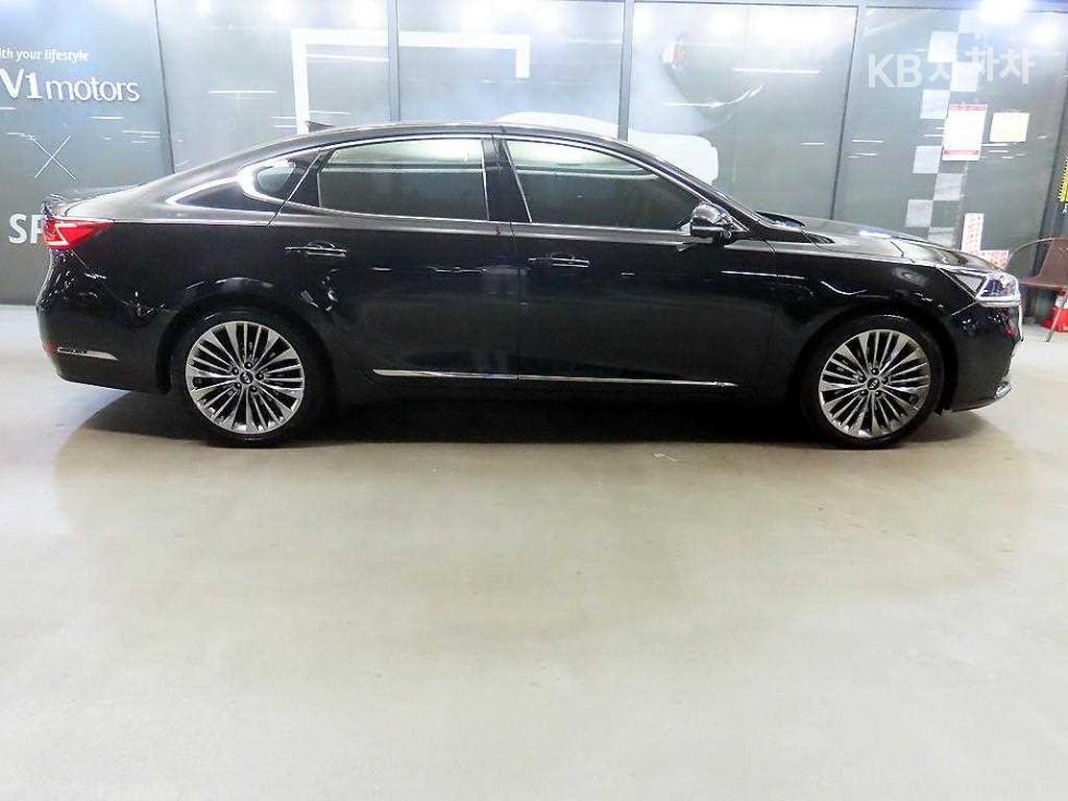 2017 - kia k7