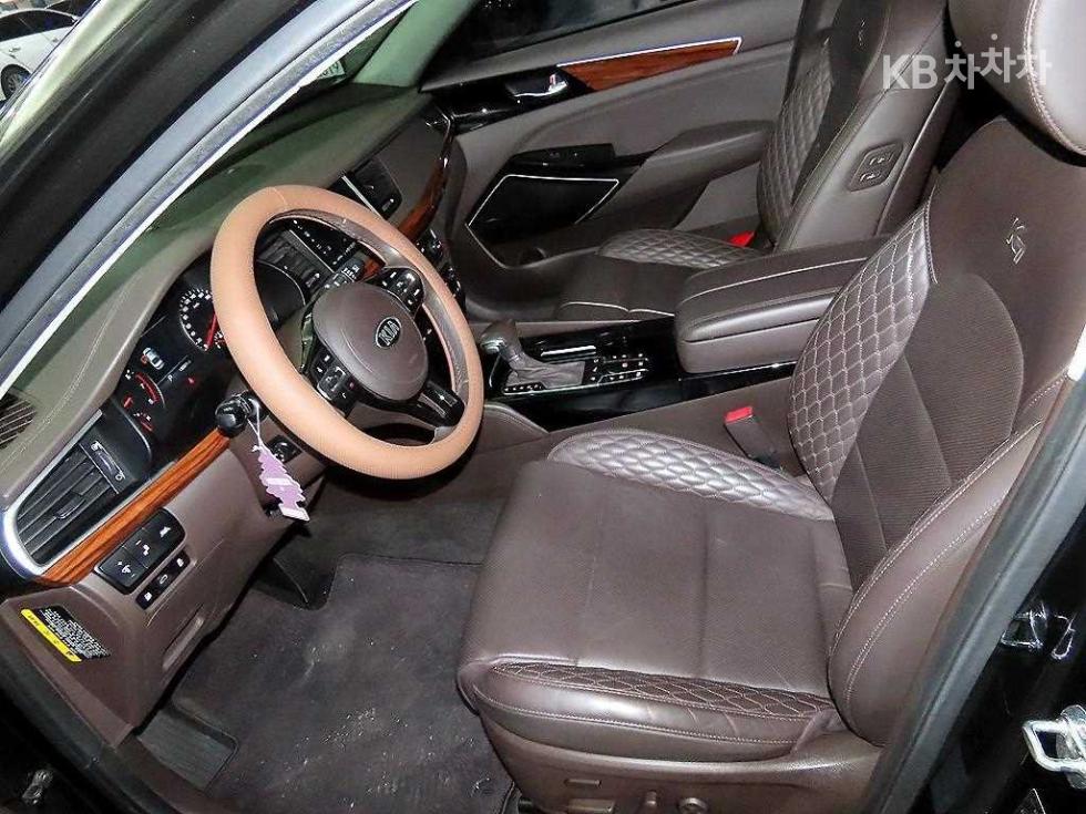 2017 - kia k7