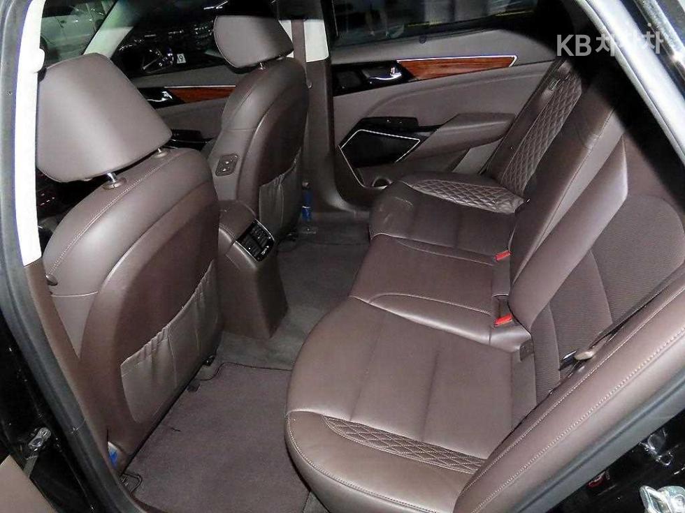 2017 - kia k7