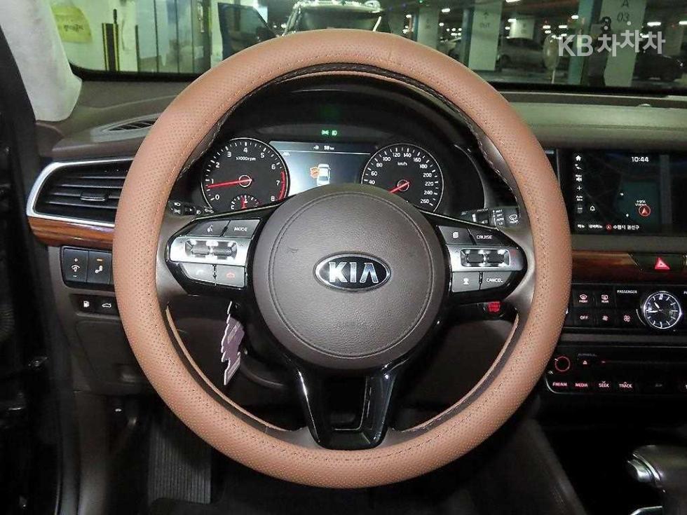 2017 - kia k7