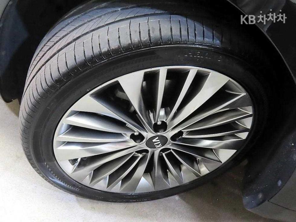 2017 - kia k7