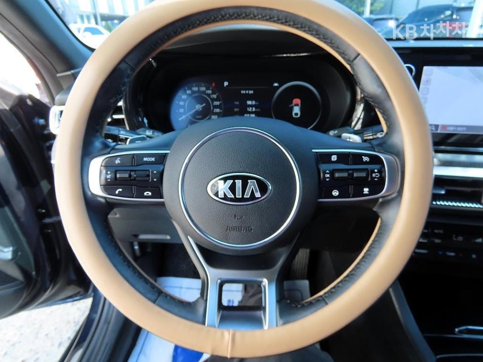 2020 - kia k5