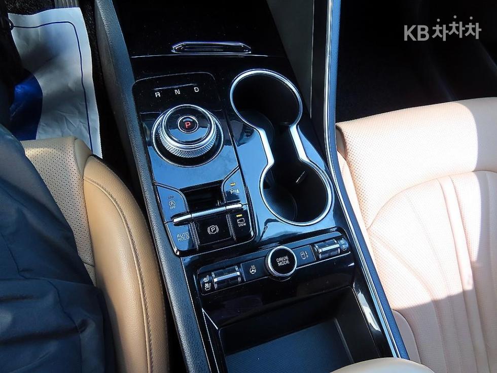 2020 - kia k5