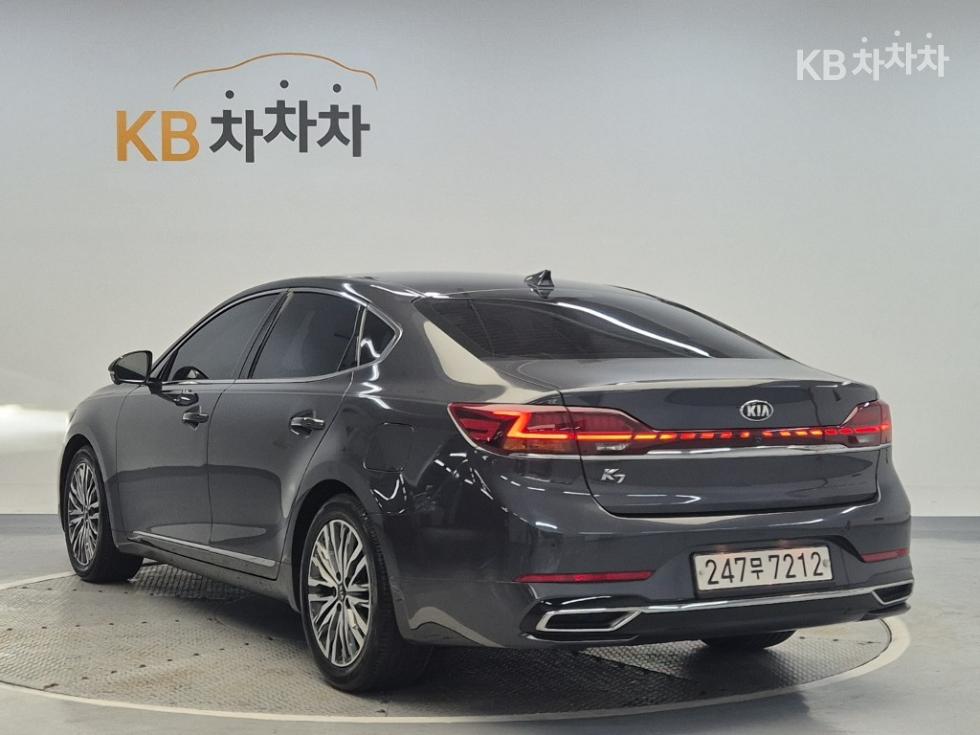 2020 - kia k7