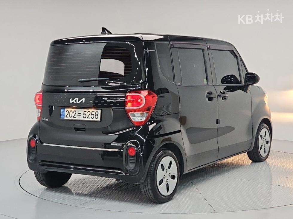 2022 - kia ray