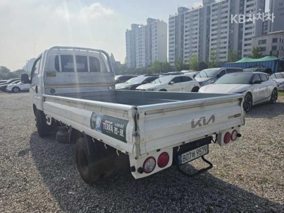 2022 - kia bongo iii