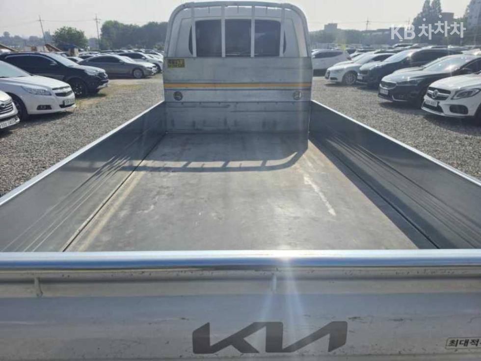 2022 - kia bongo iii