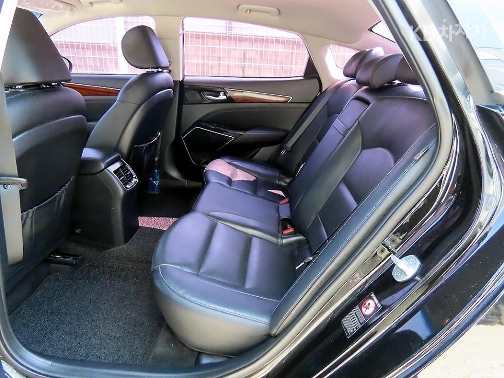 2016 - kia k7