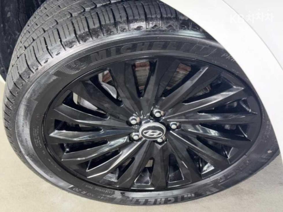 2024 Hyundai Used Car photo