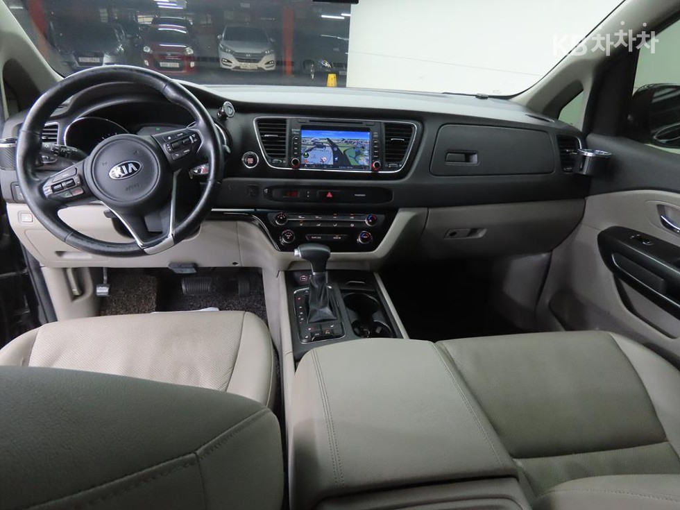 2018 - kia carnival