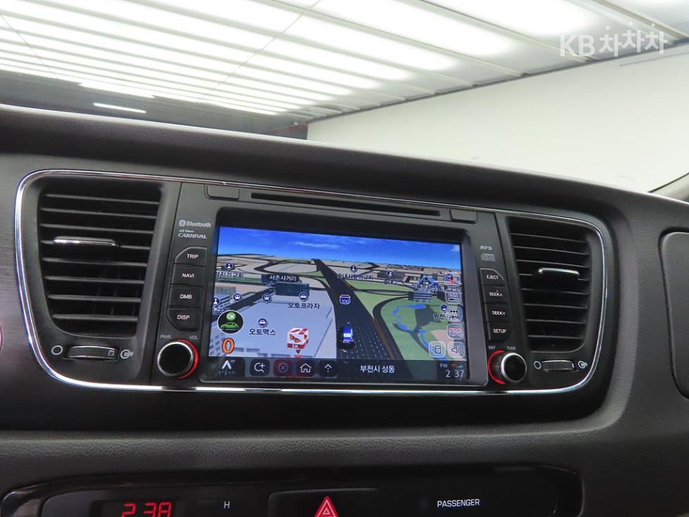 2018 - kia carnival