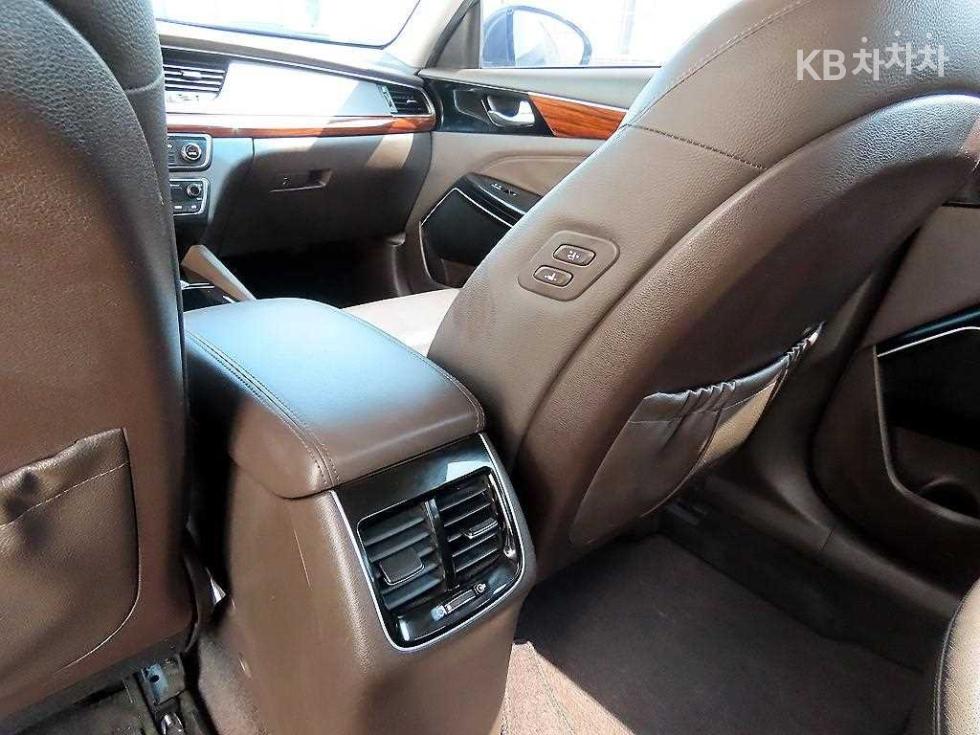 2016 - kia k7