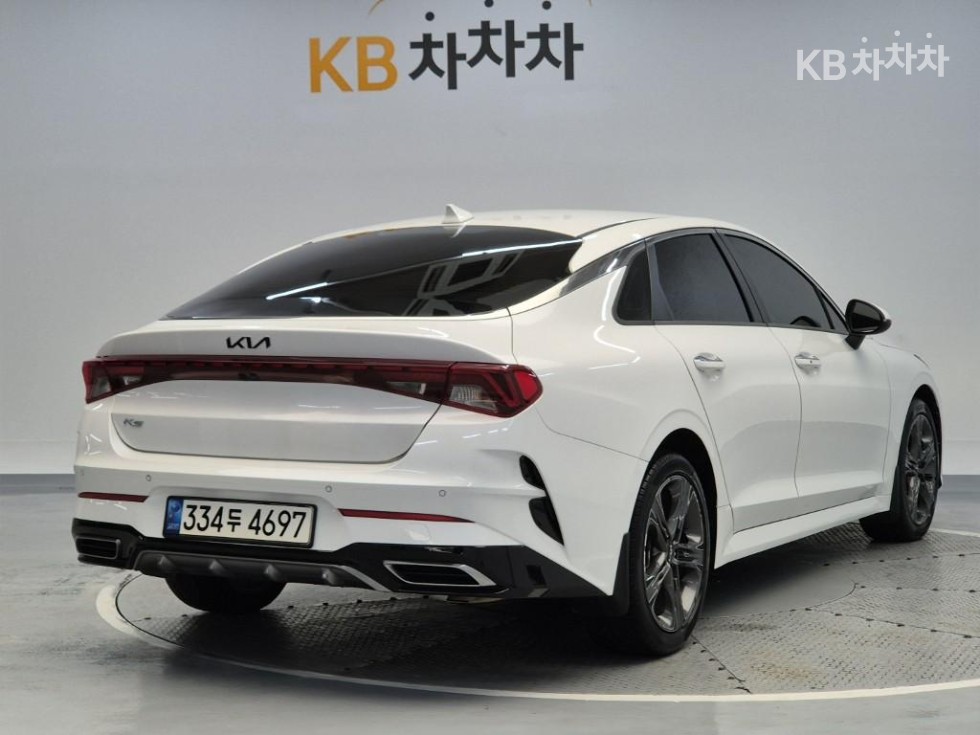 2022 - kia k5