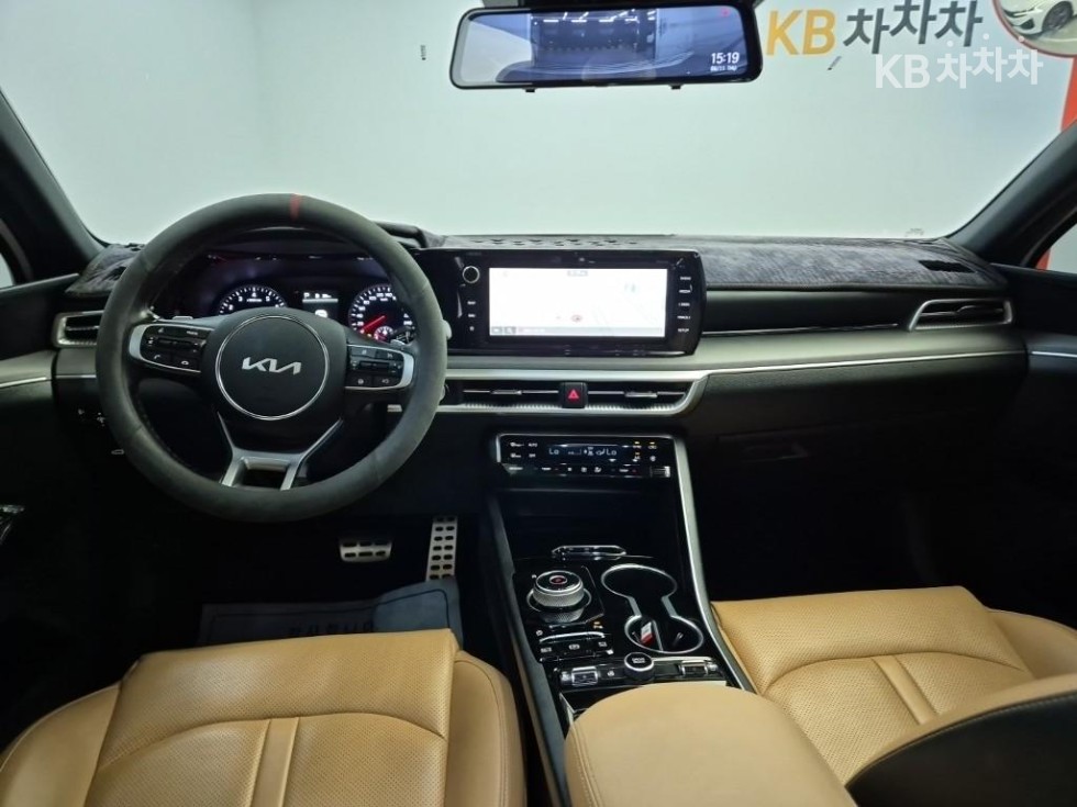 2022 - kia k5