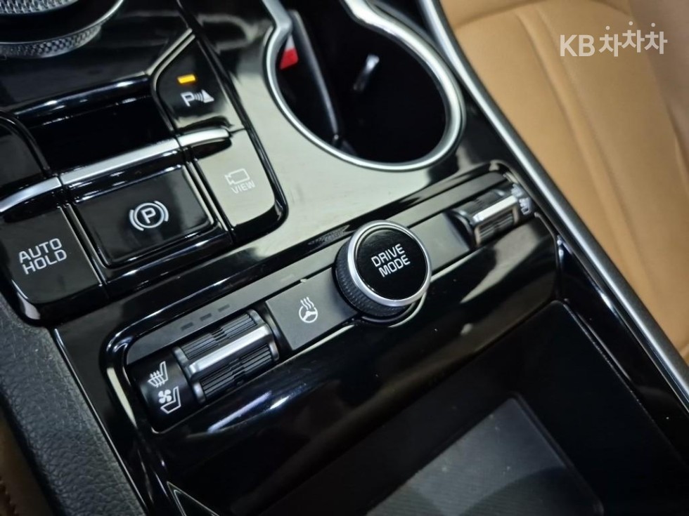 2022 - kia k5